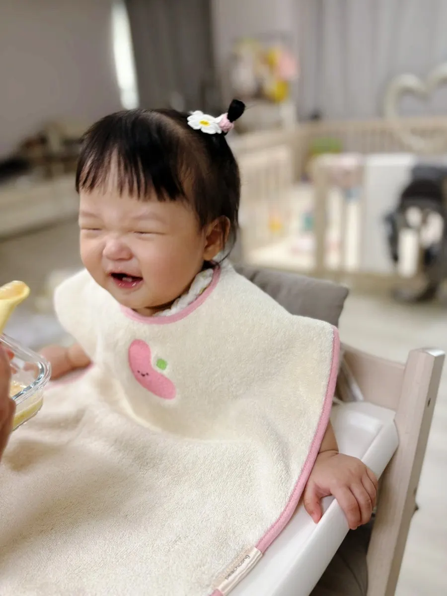 Wash Bib used during a 9-month-old’s meal