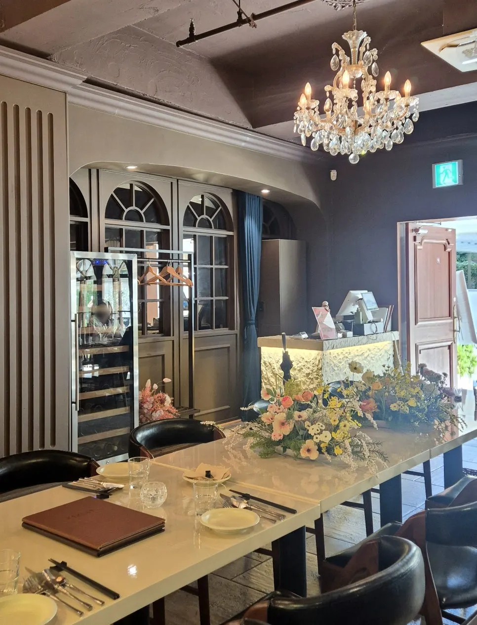 Pepite's dining hall under calm lighting