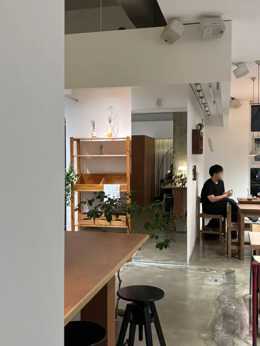 페트리코 내부 좌석과 거울 공간