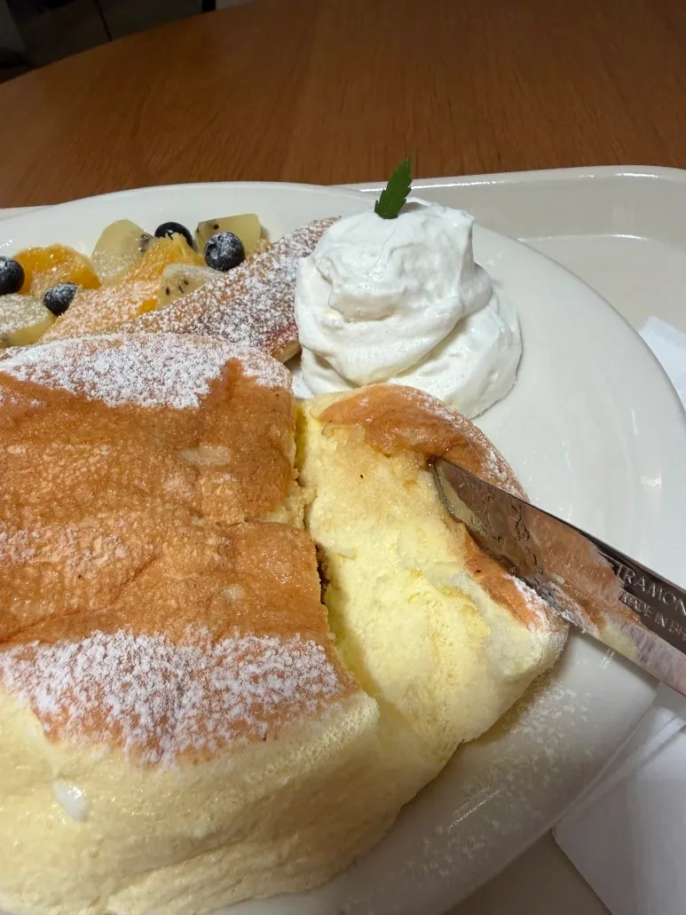 Close-up of the fluffy soufflé pancake