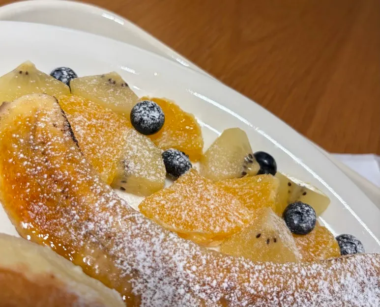 Sugar-coated brûlée banana