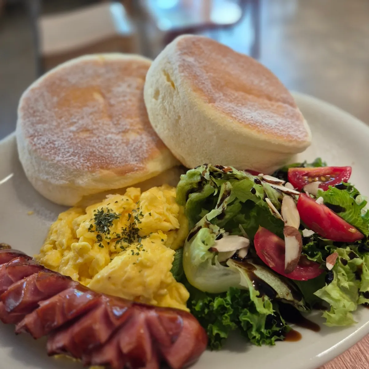 Table set with the soufflé pancake brunch platter and drinks