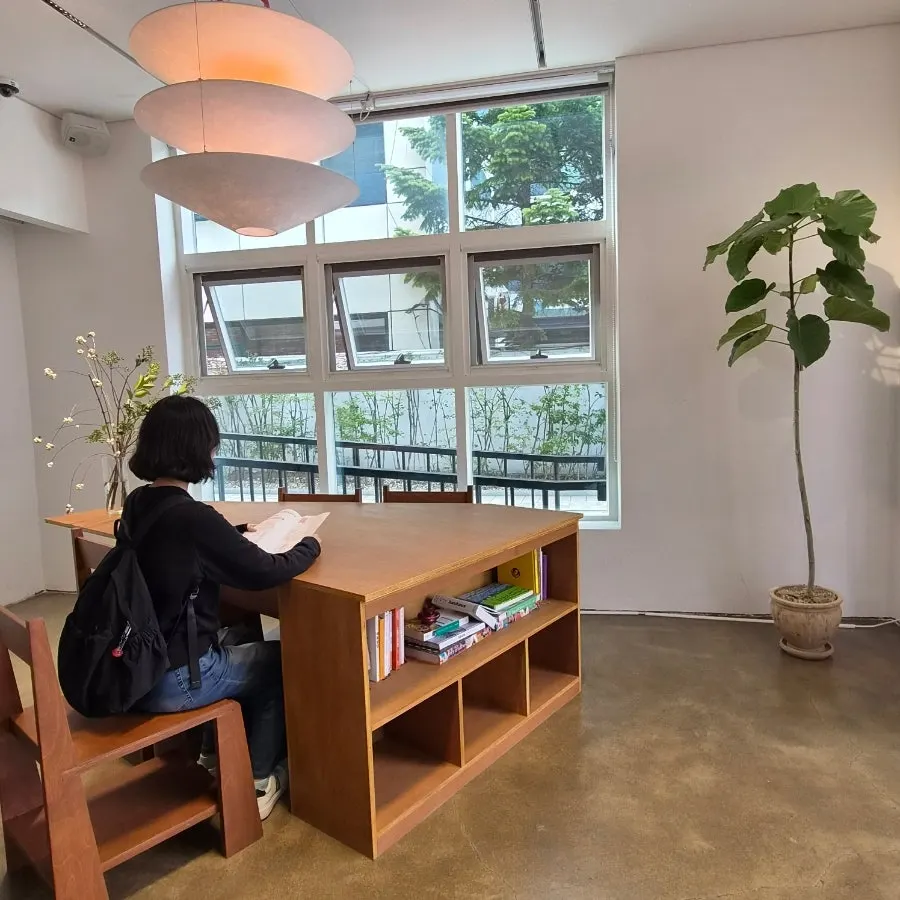 Spacious Petrico interior with high ceilings