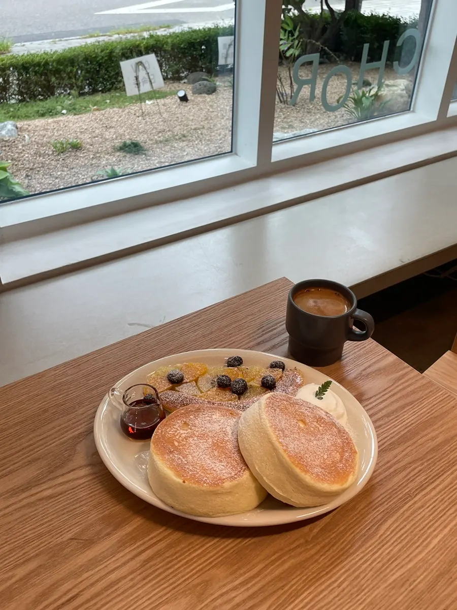 Visual of Petrico's fruit soufflé pancake