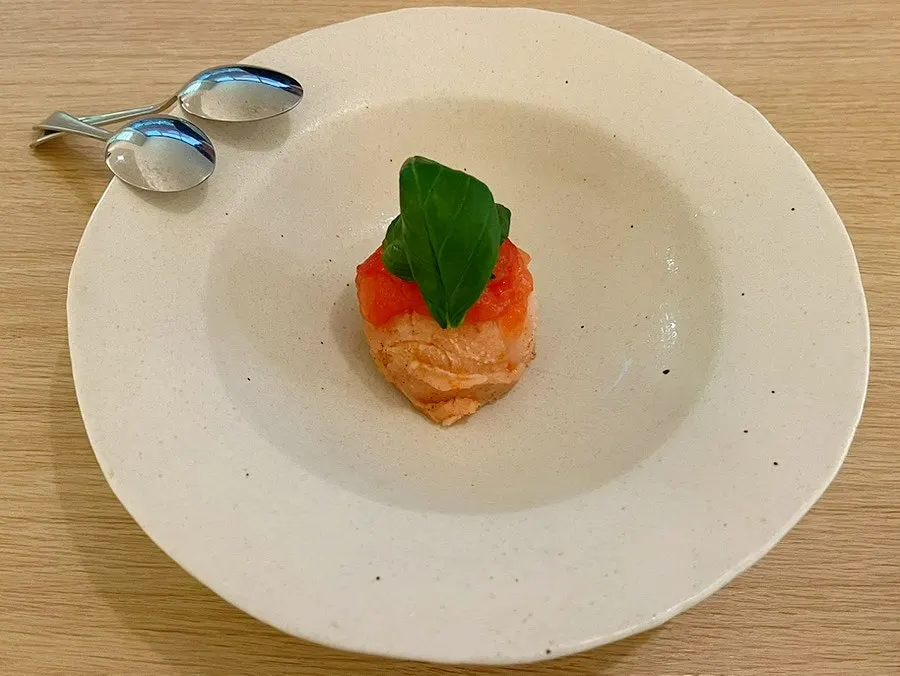 을지로3가 퓨 을지로 요리 접시