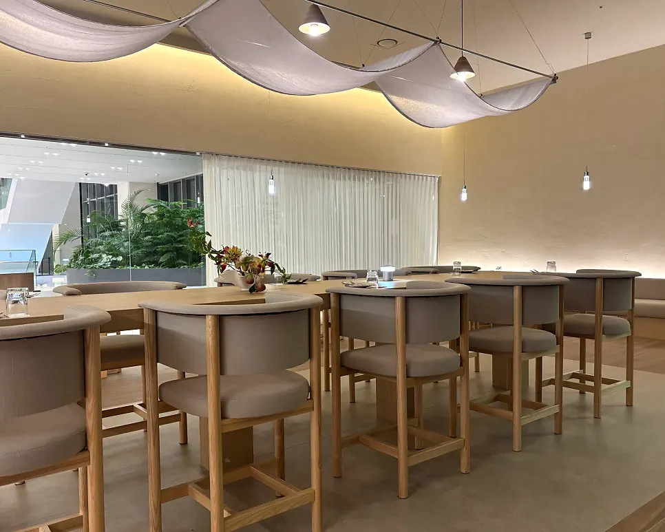 Full view of Pyu Euljiro's 70-pyeong contemporary dining interior