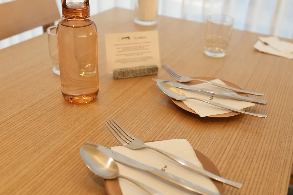 Table setting with the reserving guest's name written on it
