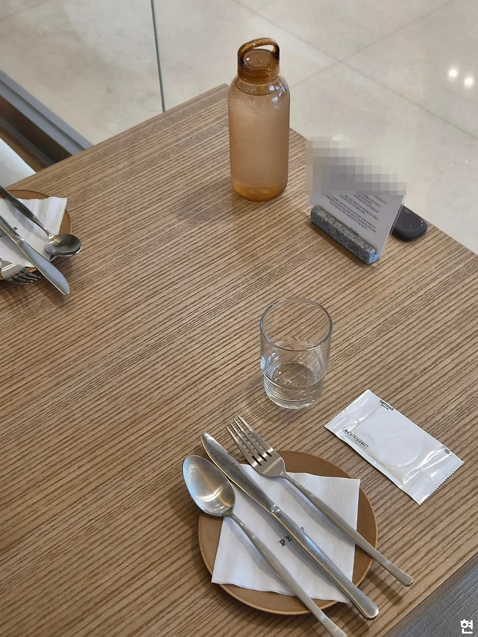 건물 1층 안쪽 퓨 을지로 입구