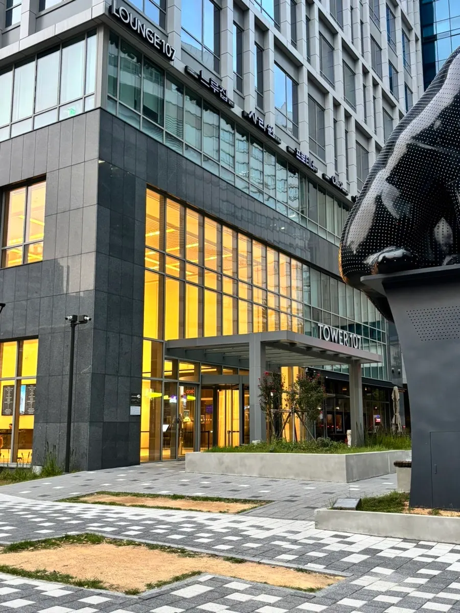 을지로3가 퓨 을지로 입구 쪽 모습