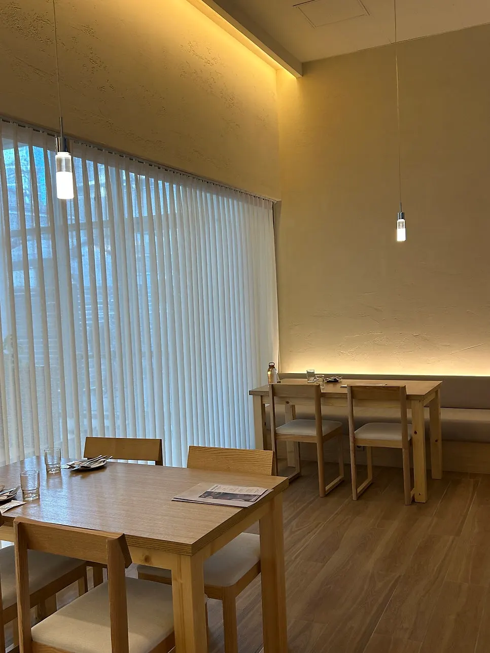 Space in front of the kitchen where drinks are served
