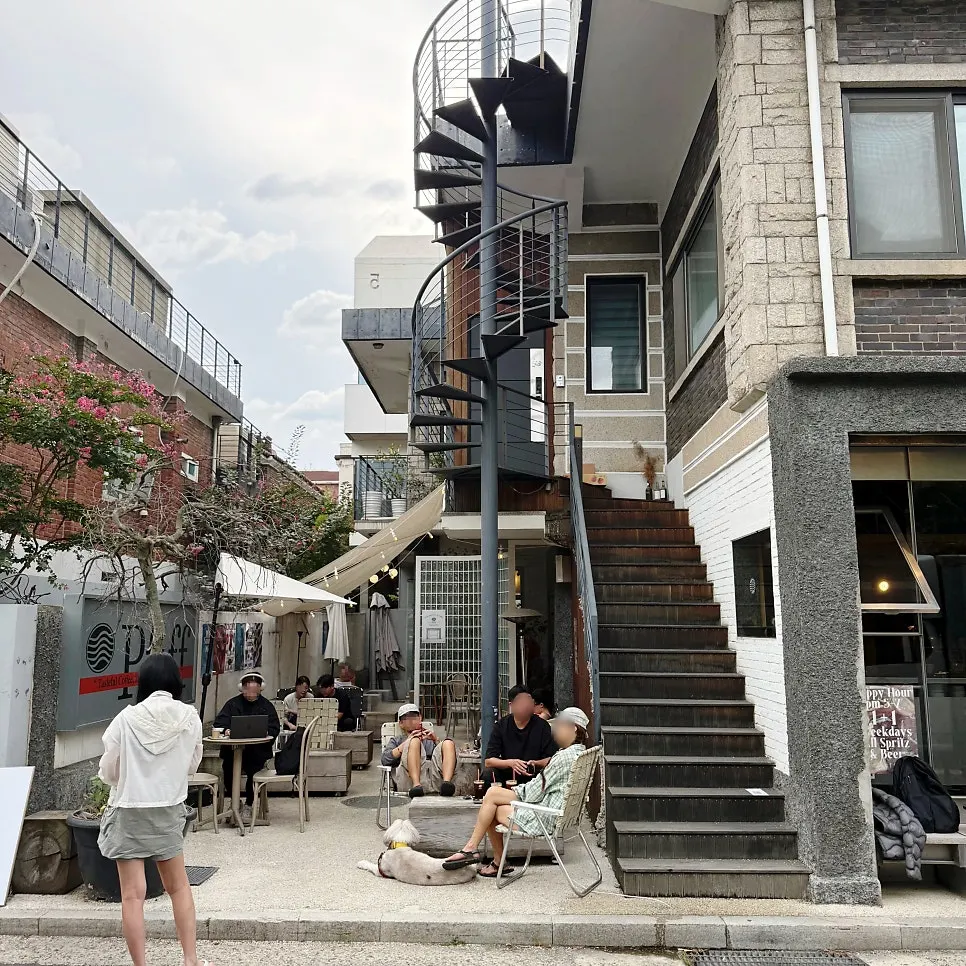Entrance to the Pip Espresso Bar building