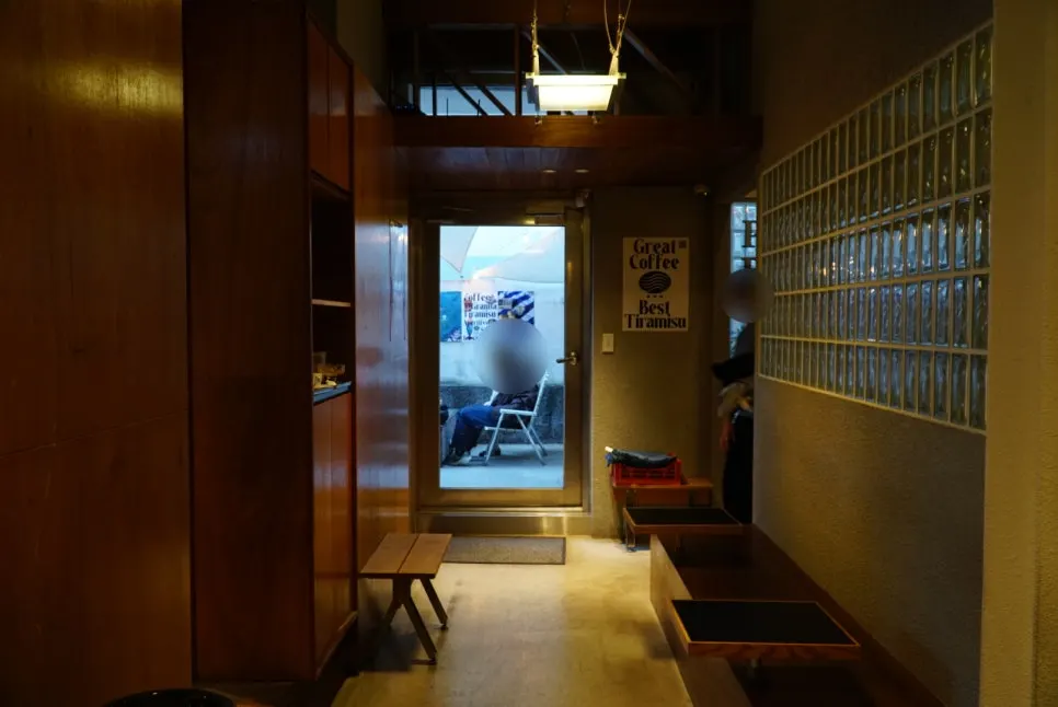Maze-like interior seating at the café