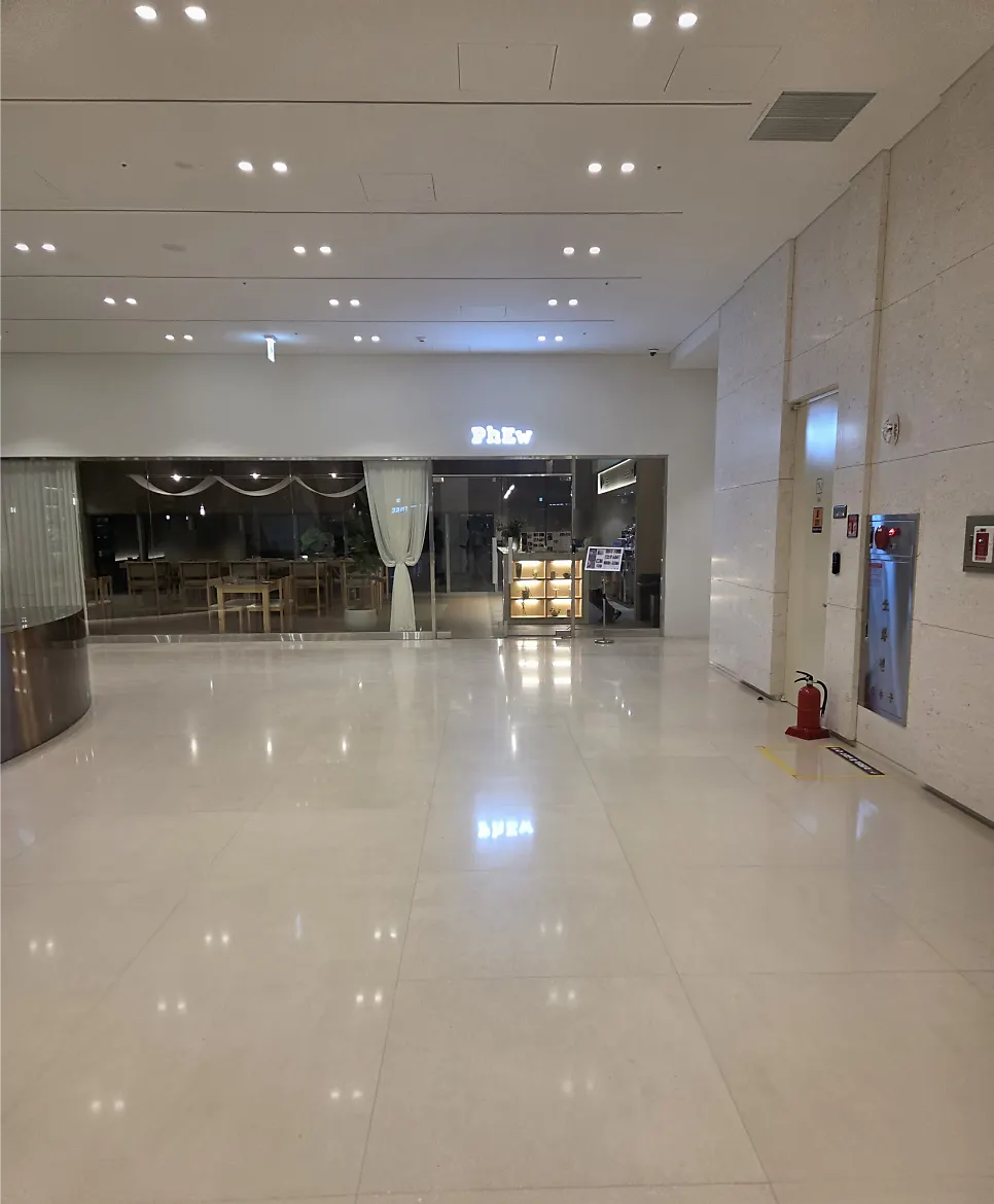 퓨 을지로 매장 외부 모습
