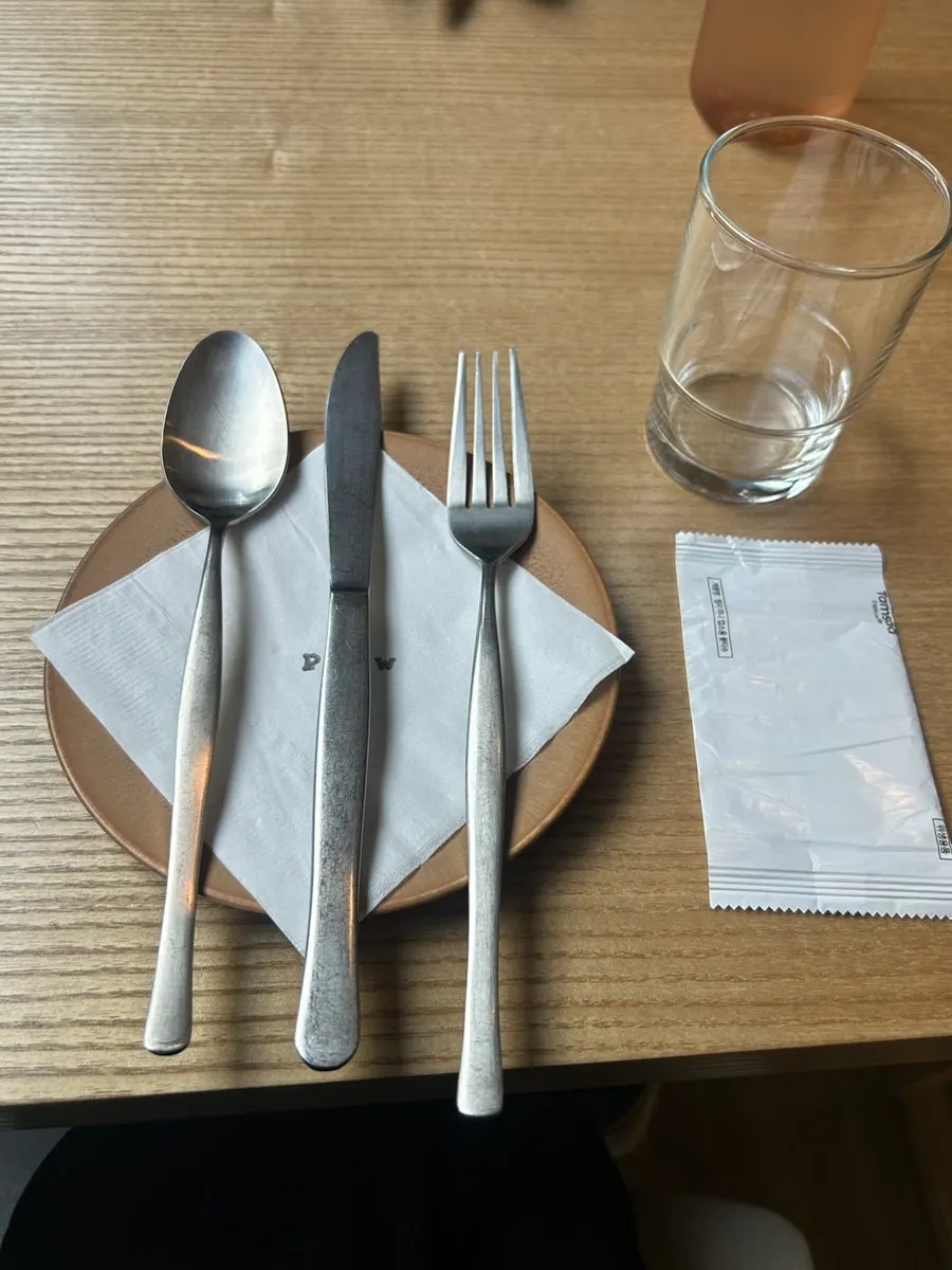 을지로3가 퓨 을지로 입구와 공간