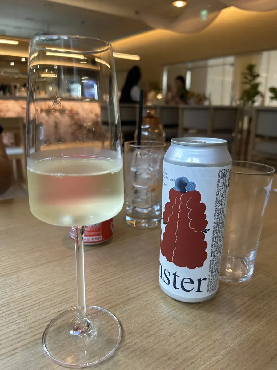 퓨 을지로 시그니처 칵테일 한 잔