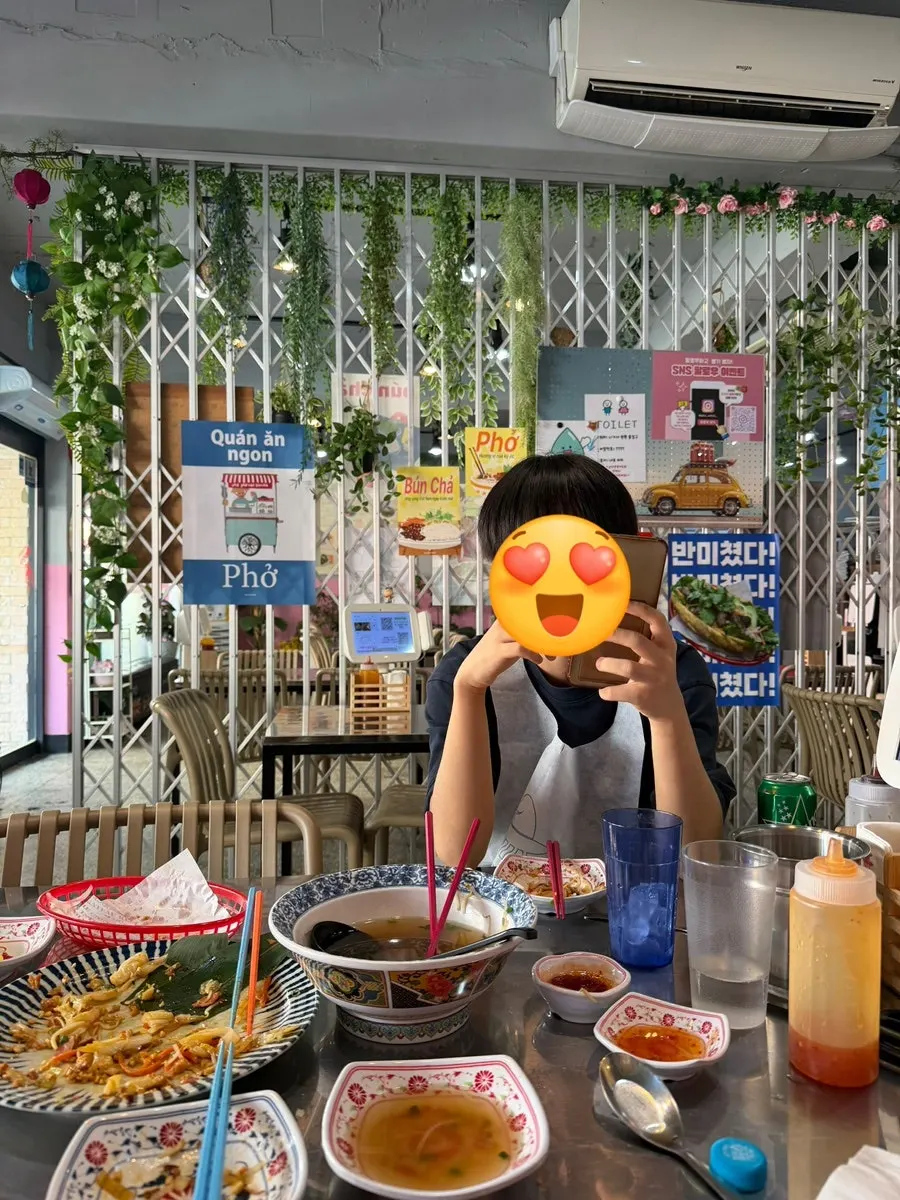 Final shot of the Pho Witch restaurant