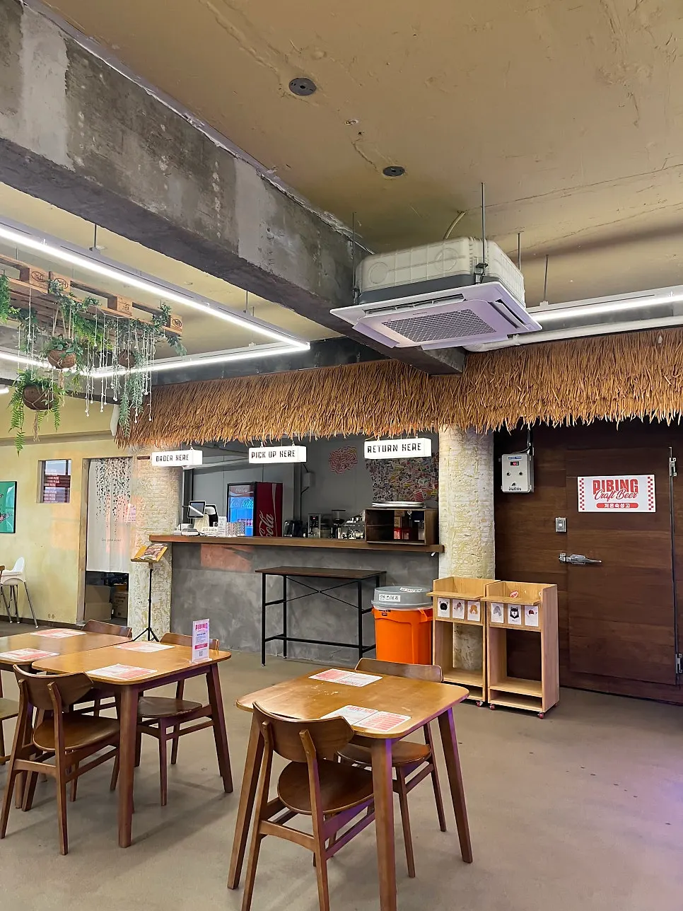 ピビン・パルダン店の店内インテリア小物