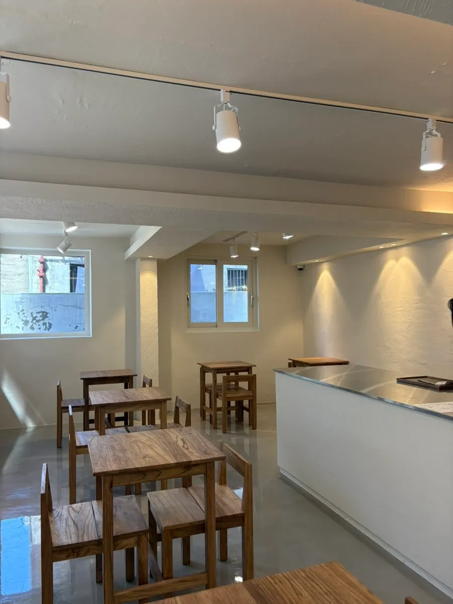 Interior of PICT Roastery Mangwon Branch with many tables