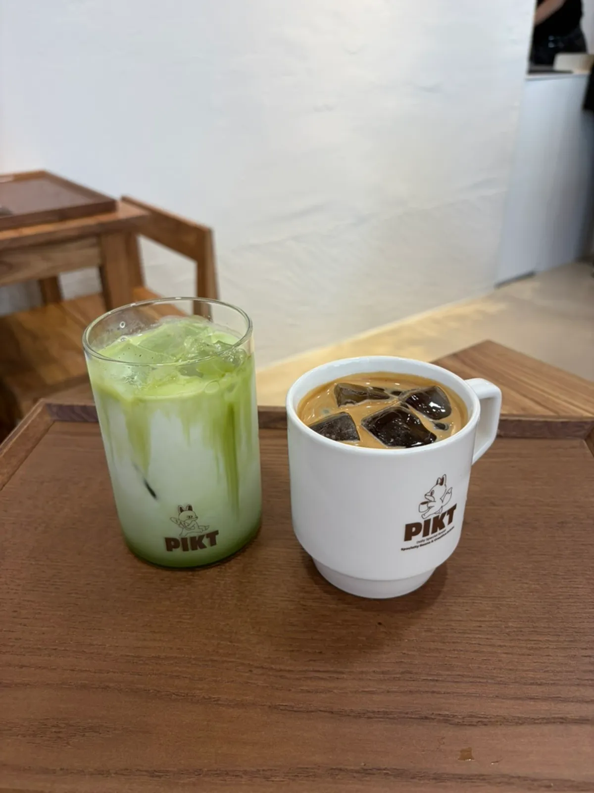 아이스아메리카노와 교토말차라떼 두 잔