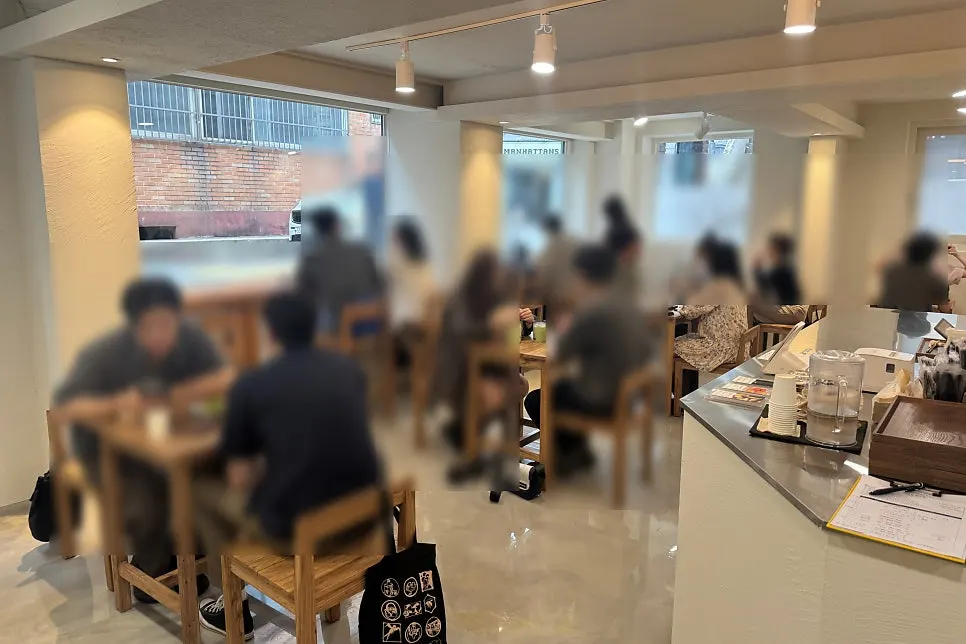 로스터리 카페 내부 전경