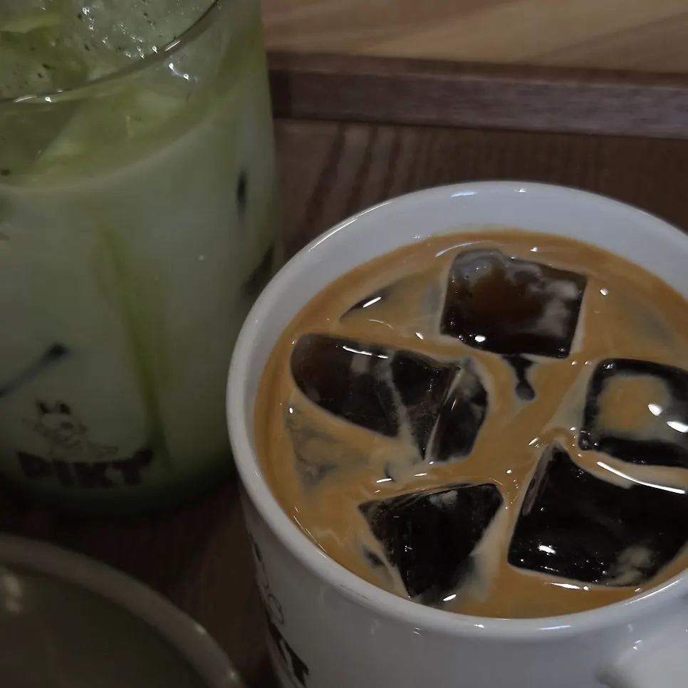 미드나잇 카카오 블렌드 아메리카노 한 잔