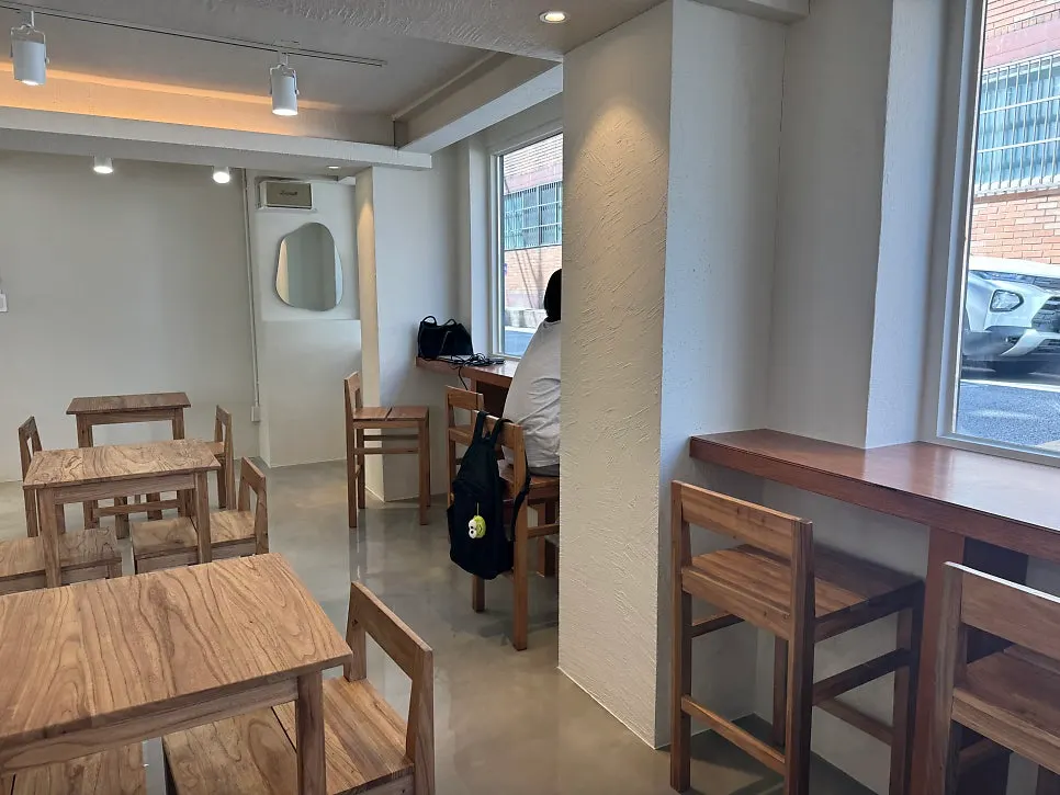 Tasting zone for smelling coffee beans
