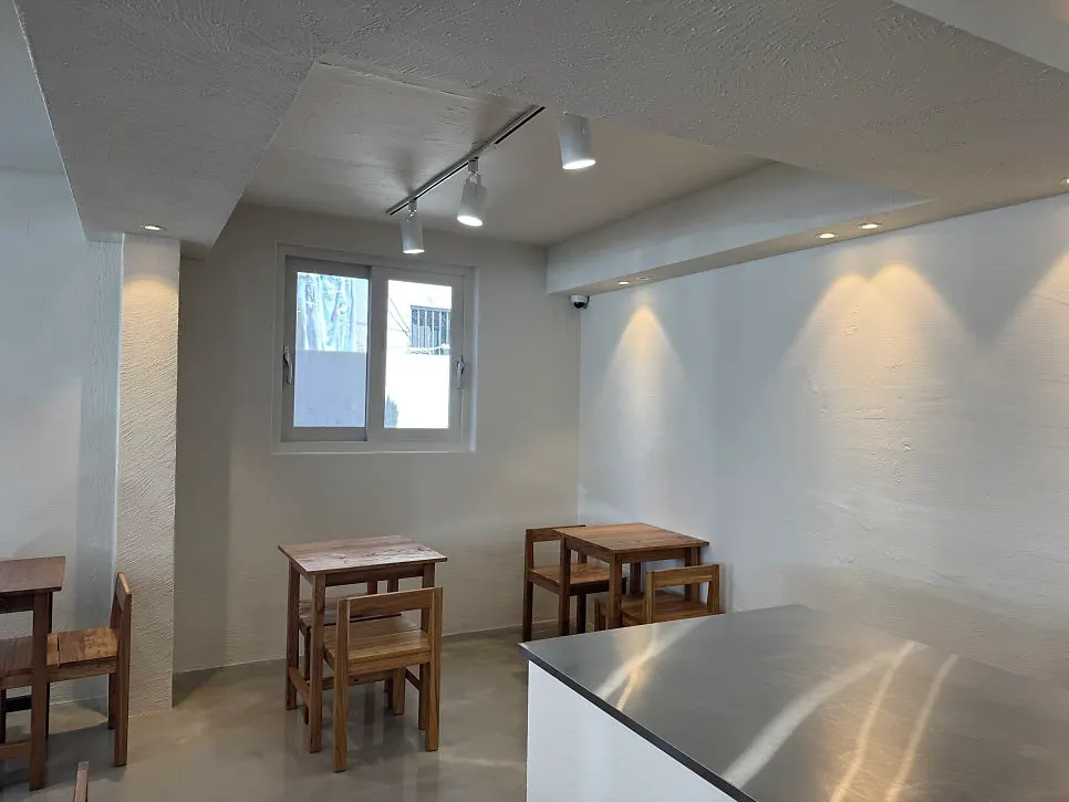 Window bar seating
