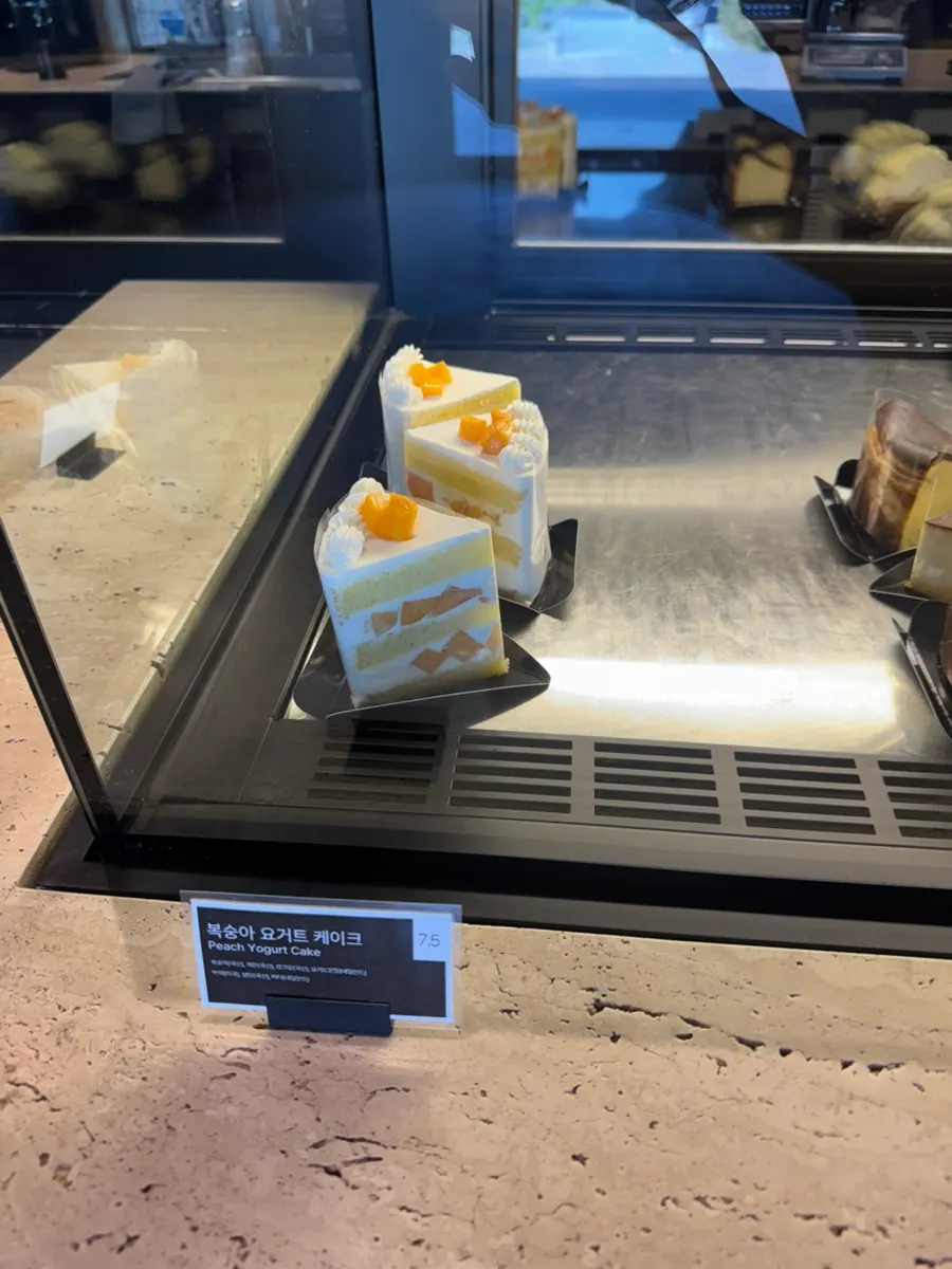 Vanilla basque cheesecake and brownie