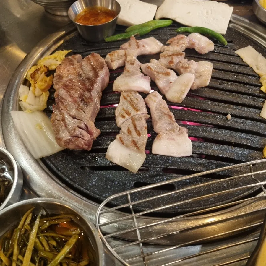불판 위에서 익어가는 특수부위