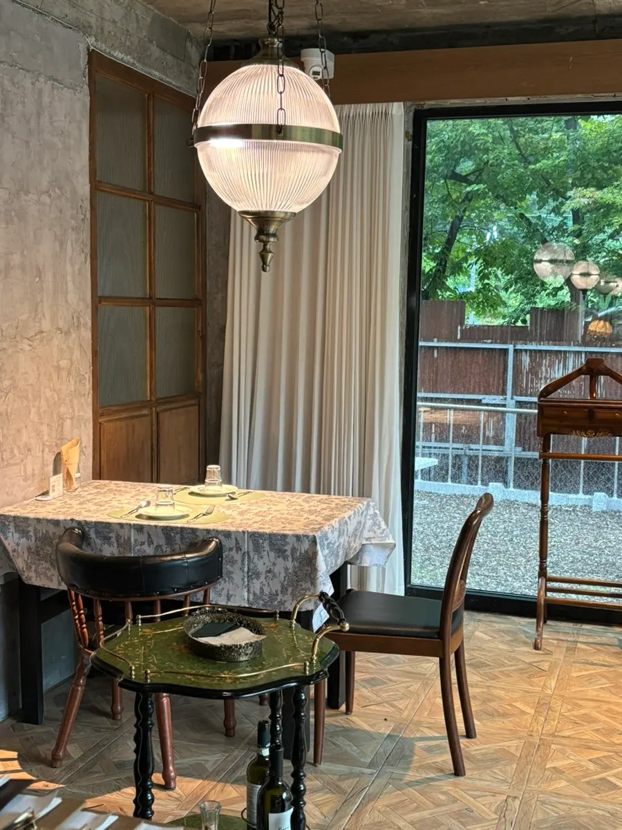Interior atmosphere of Pig Mie-eul's 1st floor