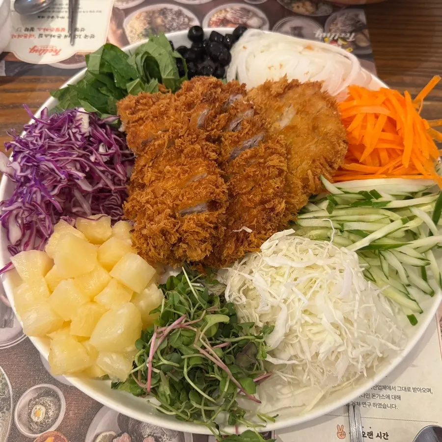 Table setting for Filling Donkatsu's signature wrapped katsu