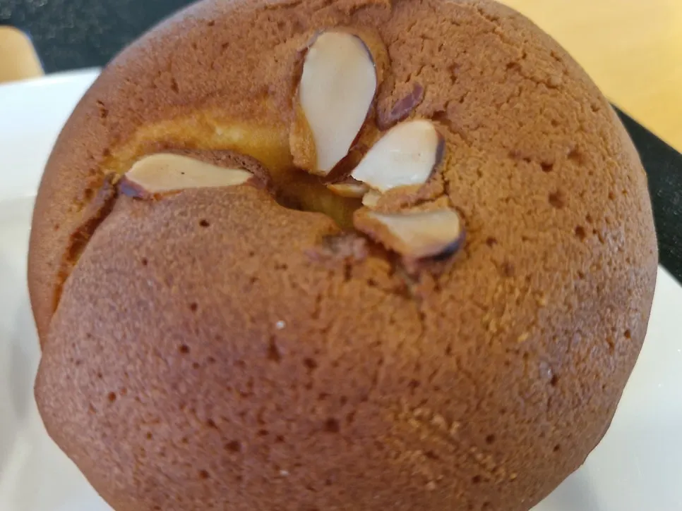 Chestnut streusel bagel