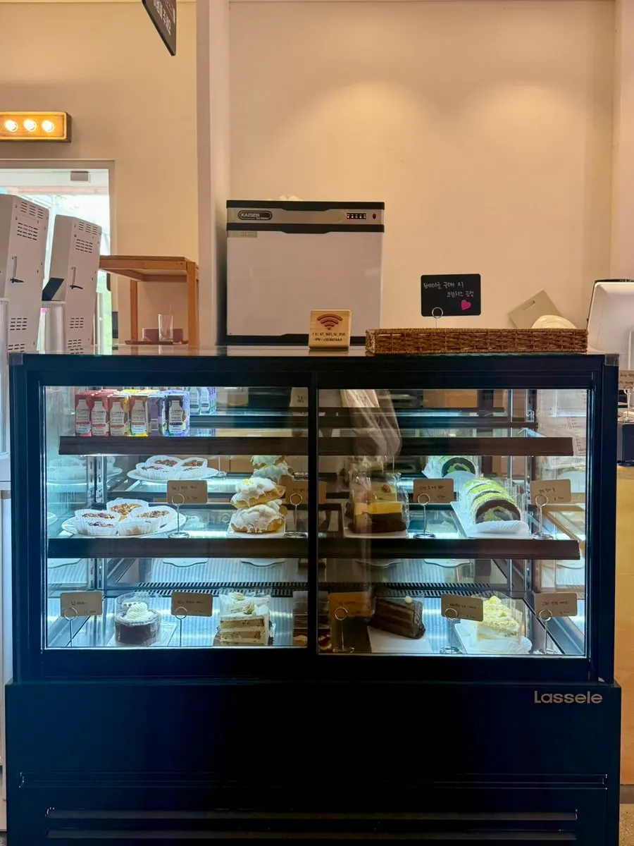 Assorted bread in the bakery showcase