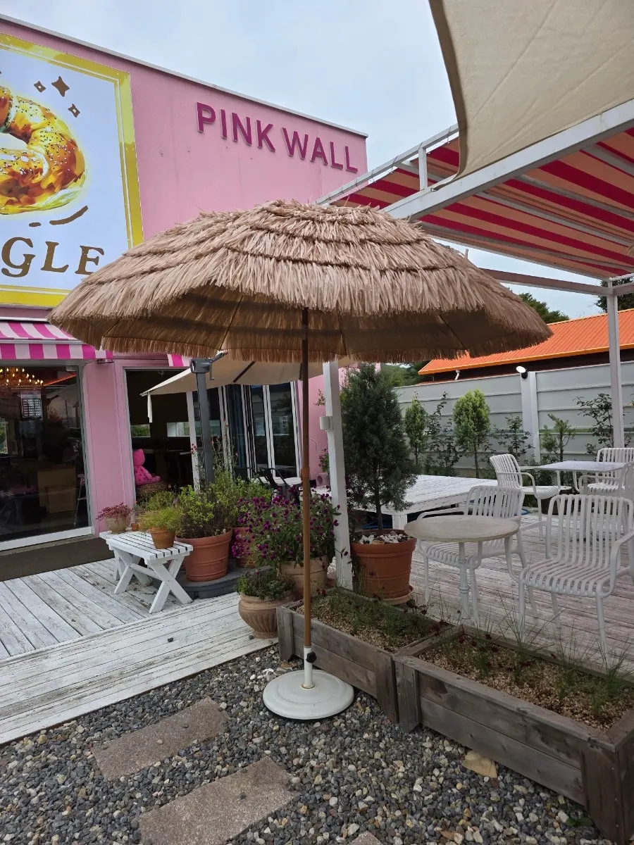 Café space with a pink accent theme