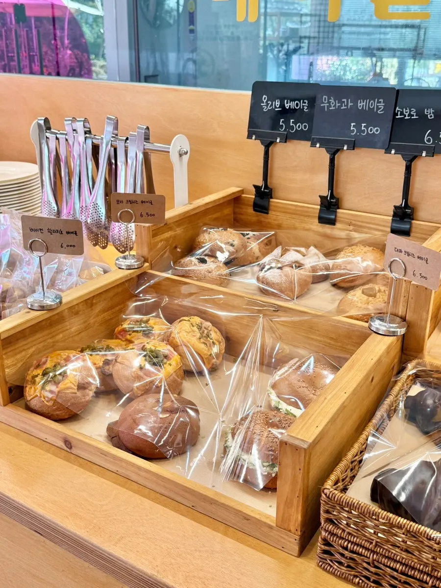 Display case with unusual bagel varieties
