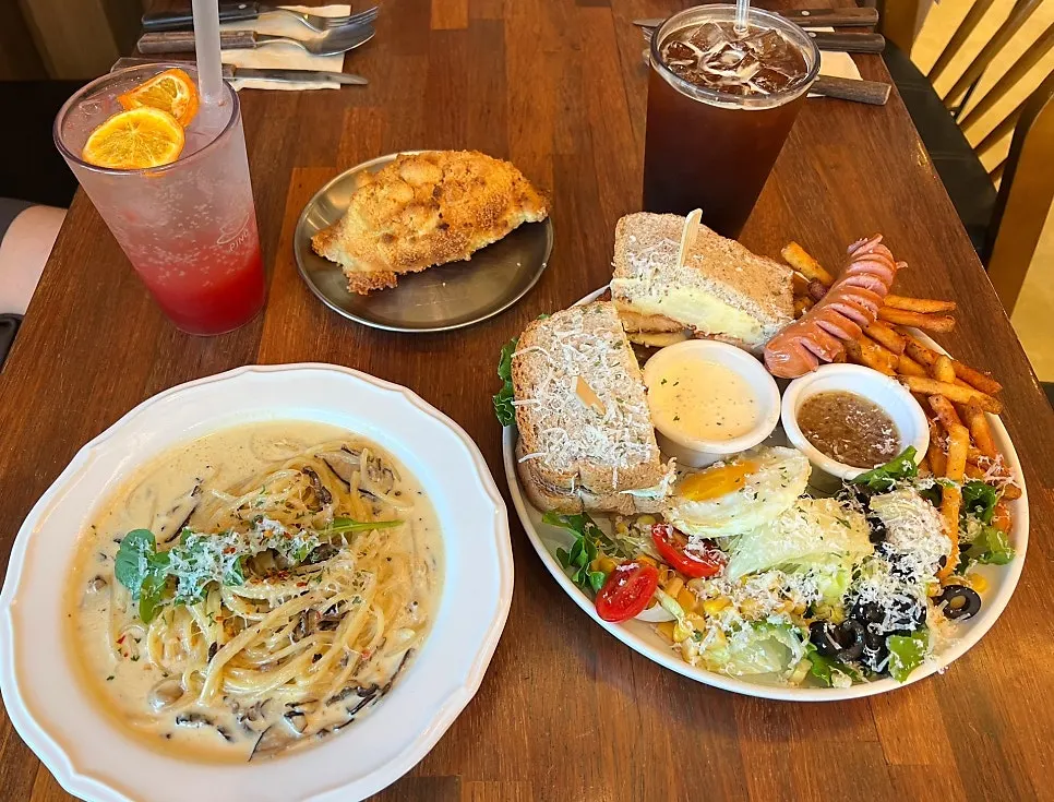 Full brunch spread at Pino Cafe Cheonan