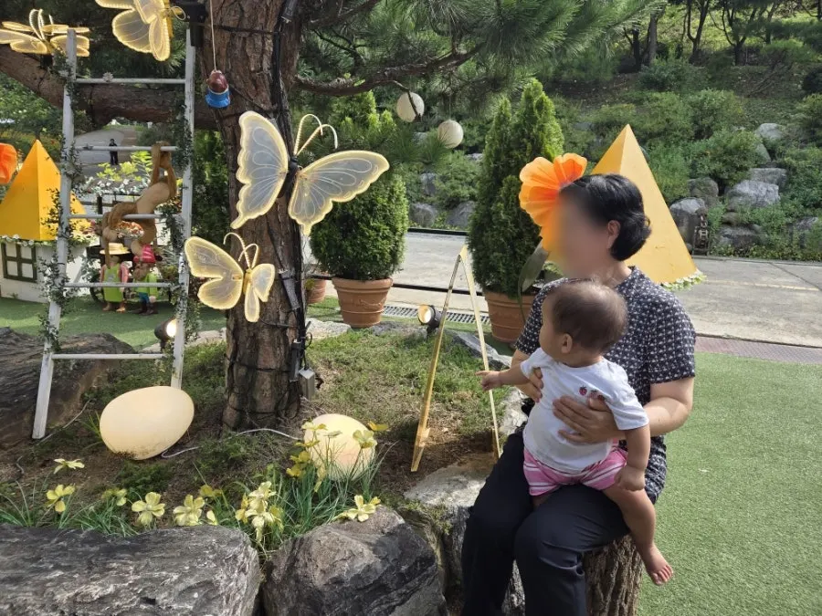 Pino Cafe photo zone for couples and families
