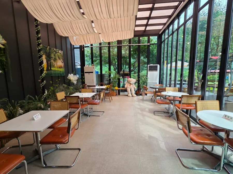 Pino Cafe's classic-style indoor space