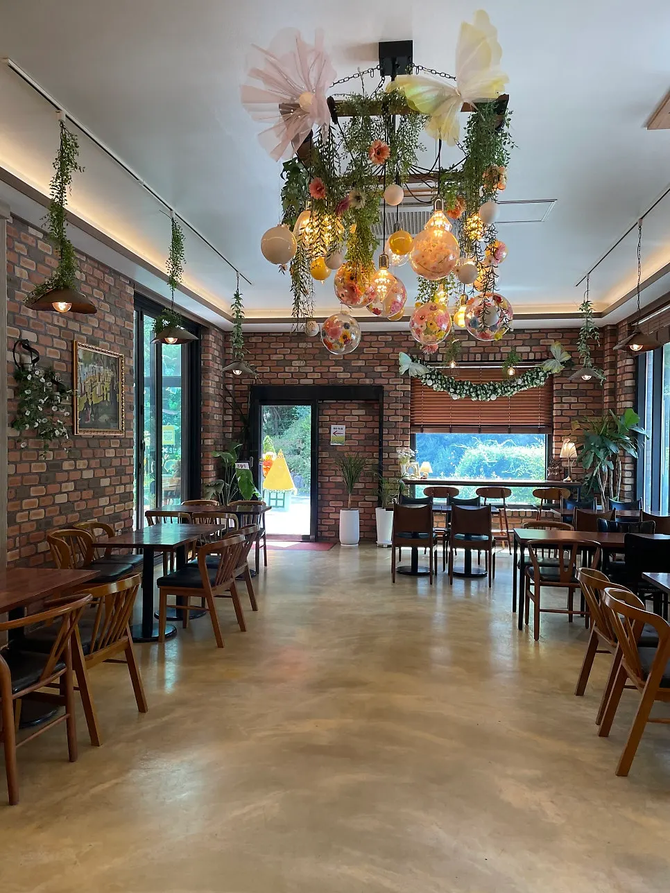 Pino Cafe's interior blending with the natural surroundings