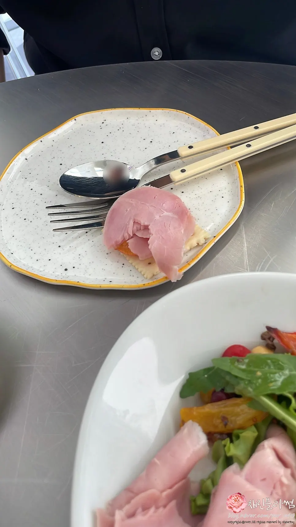 Pinoli Salad with jambon ham and vegetables