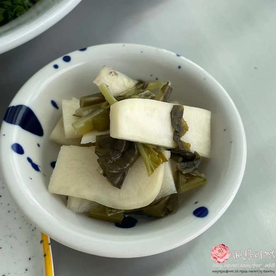 Standard side dish of yeolmu pickle