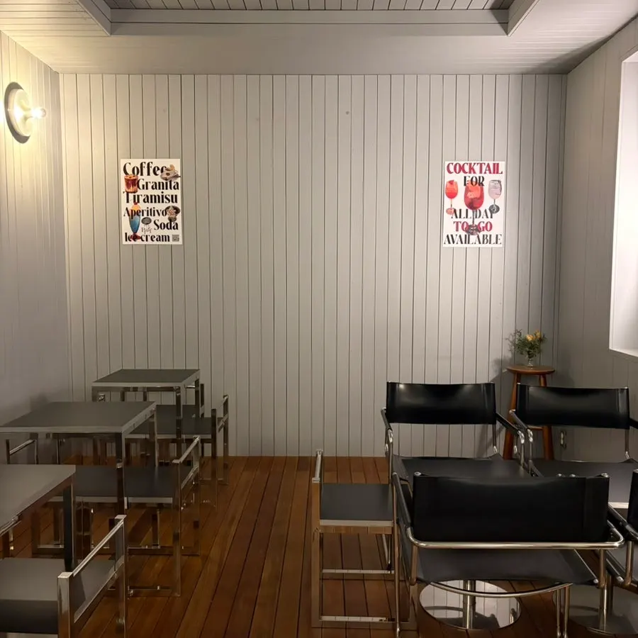 Small seating nook good for a quick espresso