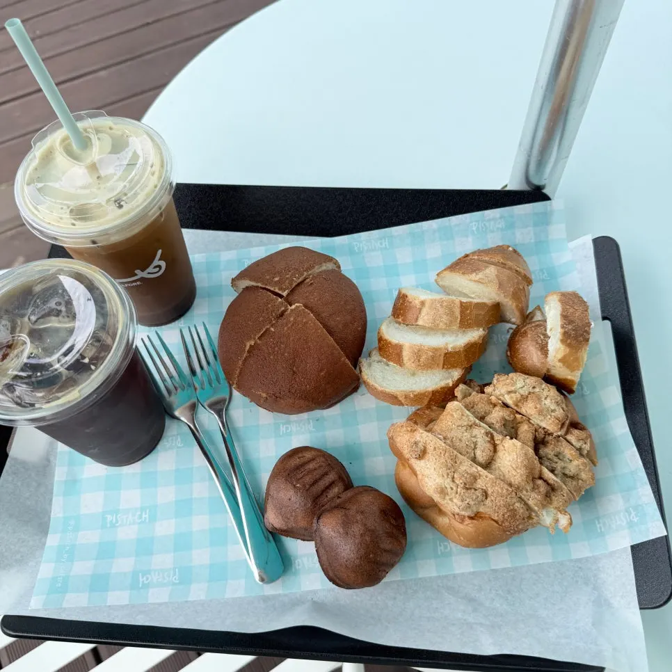 Table with Yangpyeong coffee and Americano