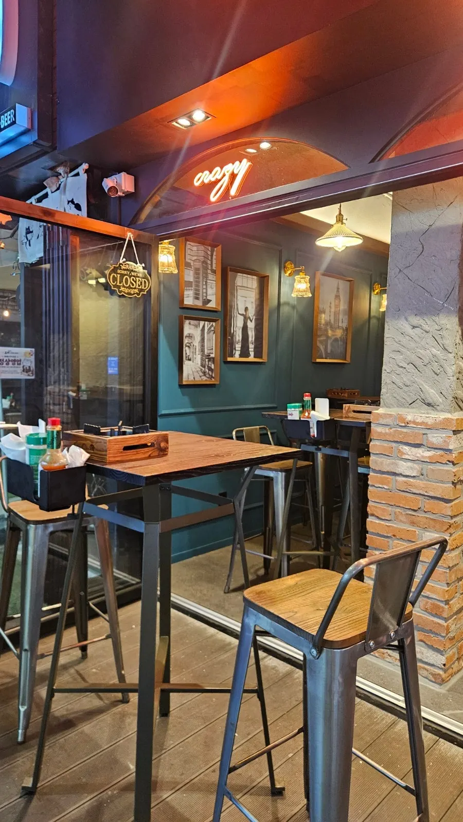 Hip entrance of Pizza E Michida Konkuk