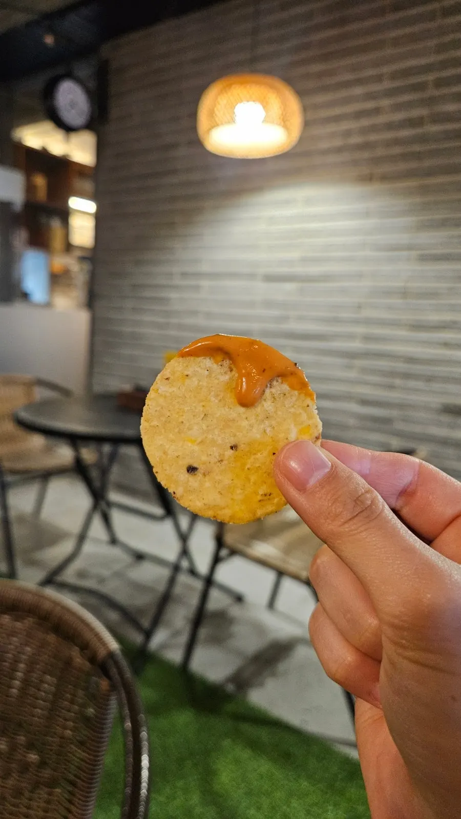 Nacho chips served with mayo and chipotle sauce