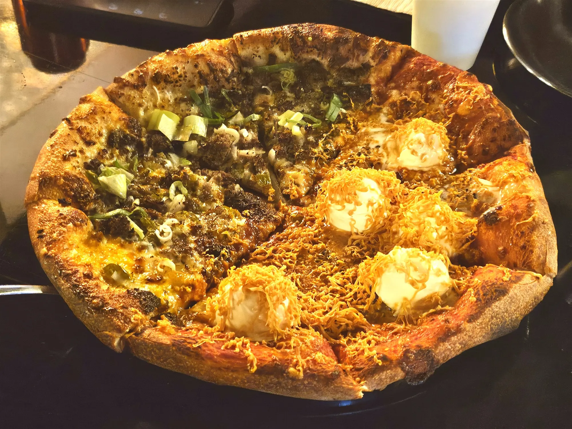再訪した松里団街のピザネバースリープスの紹介写真