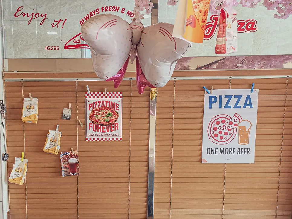 Warmly lit interior of Pizza257 Songdo Branch