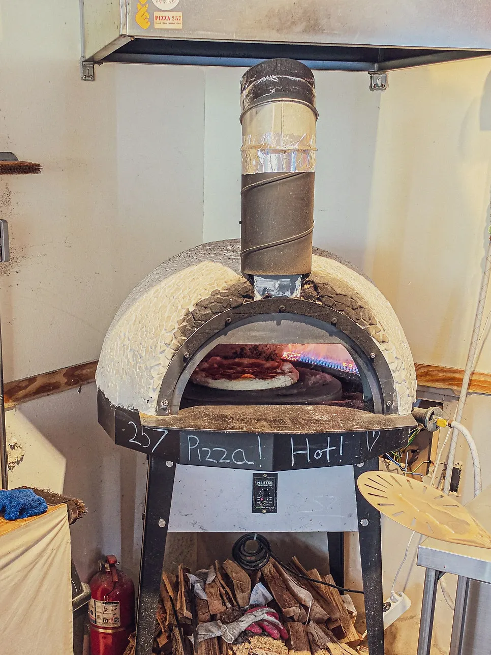 Menu signage noting the 72-hour aged dough