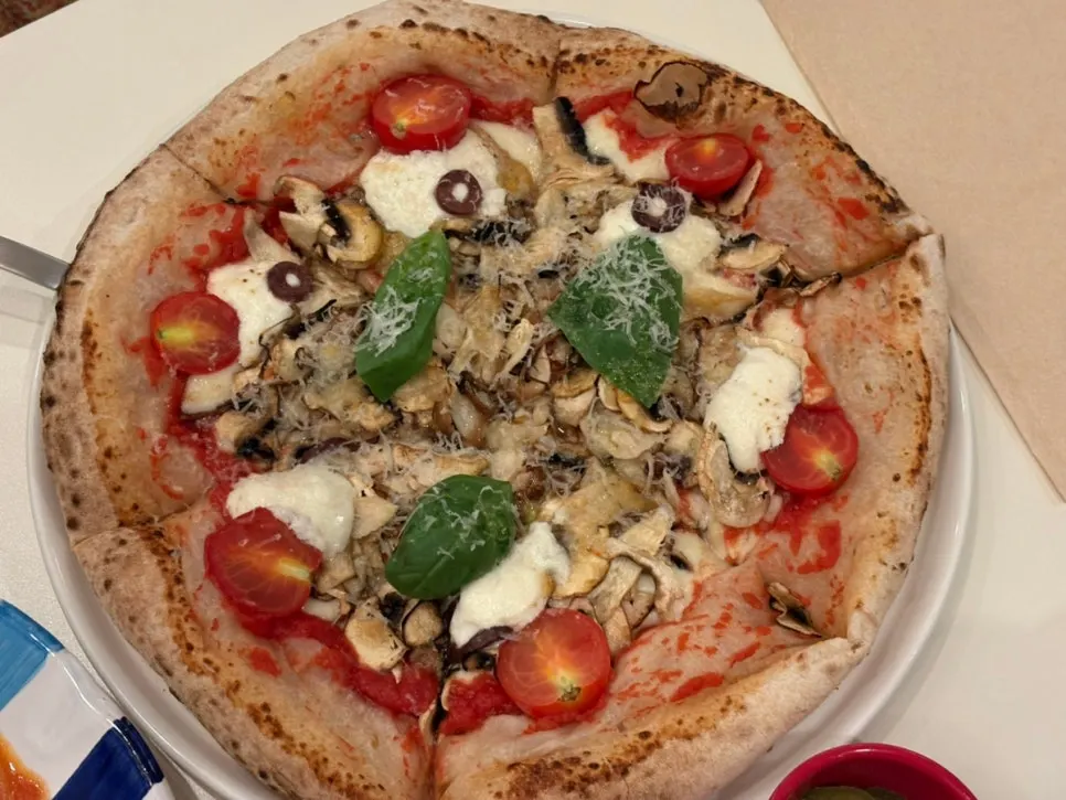 Whole Pomodoro con Bufala pizza