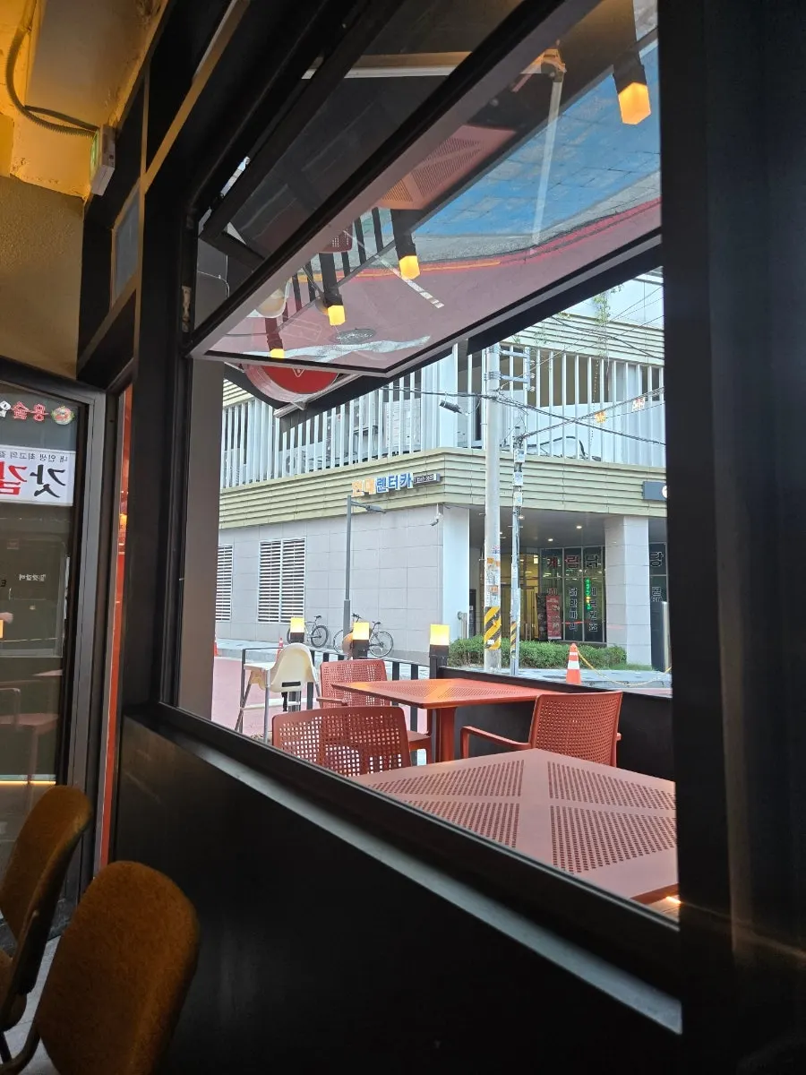Window-side seating and interior view
